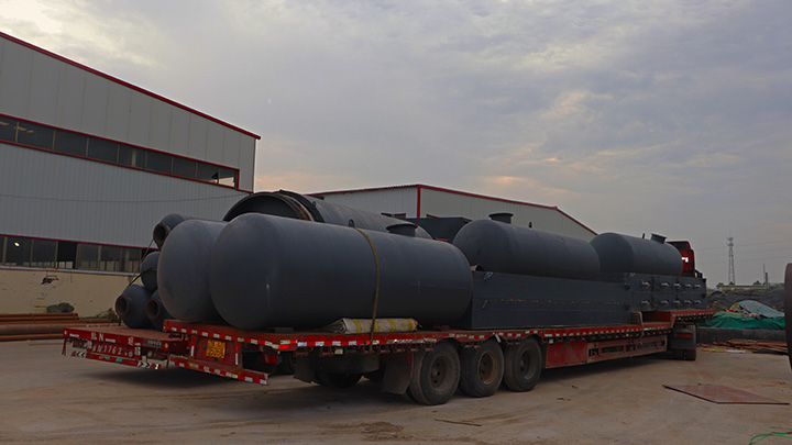 廢舊輪胎熱解煉油設(shè)備 廢舊輪胎熱解煉油設(shè)備